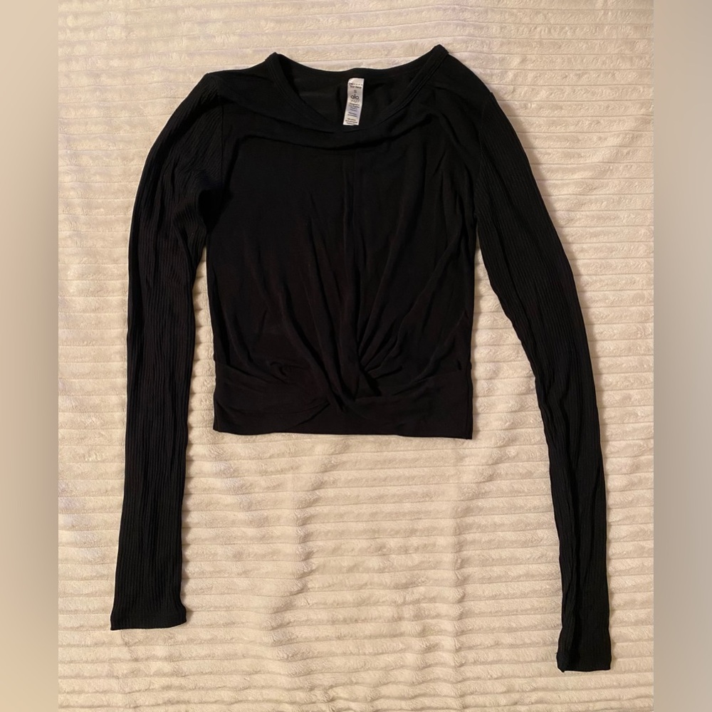 Alo Yoga - Black Long Sleeve Crop Top - Size Small